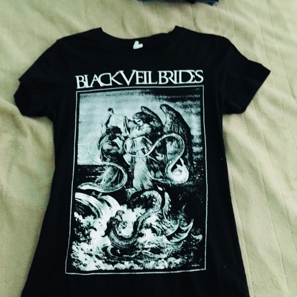 BLACK VEIL BRIDES BAND T-SHIRT - Picture 2 of 4